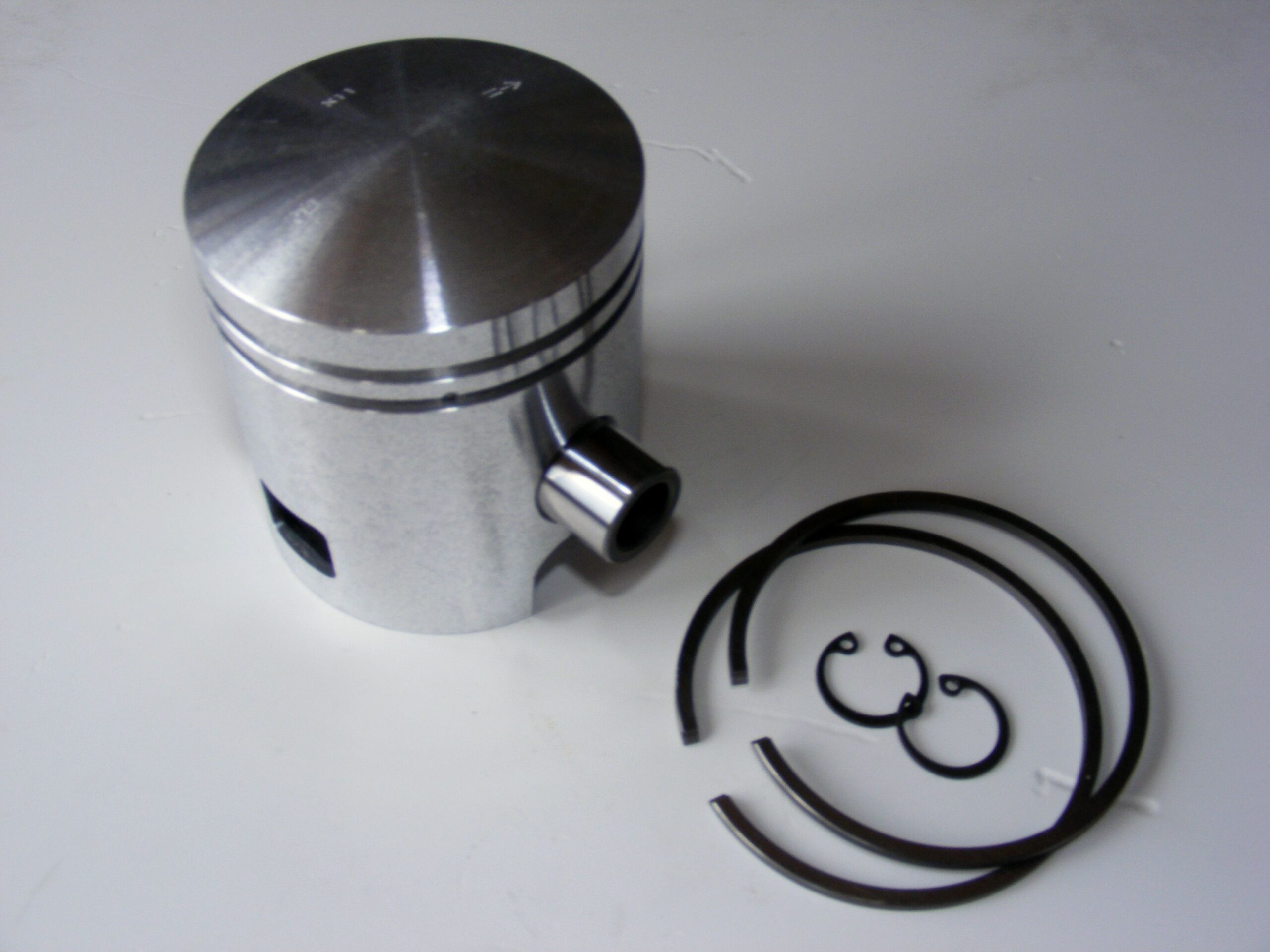 Piston Piaggio APE CAR Ø70mm Bolt 18mm 4 Piston Piaggio APE CAR Ø70mm-0
